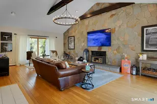 20 Brushwood Rd, Stamford, CT 06903 - Photo 9