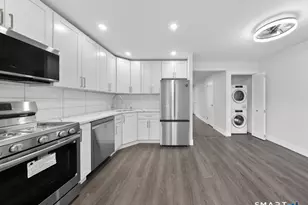 49 Mencel Cir, Bridgeport, CT 06610 - Photo 19