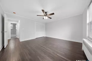 49 Mencel Cir, Bridgeport, CT 06610 - Photo 11