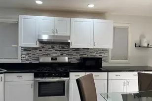 39 Moffitt St, Bridgeport, CT 06606 - Photo 9