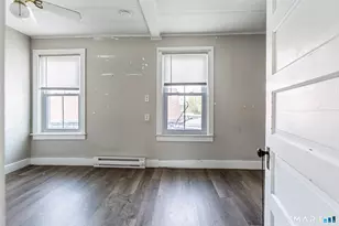 71 Blackhall St, New London, CT 06320 - Photo 13