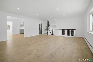 32 Brentwood Dr, Bloomfield, CT 06002 - Photo 7