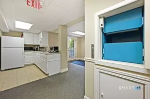 1458 Bedford St, Stamford, CT 06905 - Photo 5