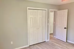 60 Dickerman Ave, Windsor Locks, CT 06096 - Photo 15
