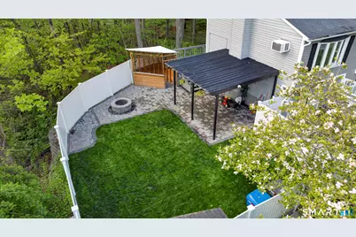 30 Sherbrooke Street, Bristol, CT 06010 - Photo 31