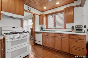7 Elliott St, Norwalk, CT 06855 - Photo 17