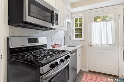 289 Bridge Street #289, Stamford, CT 06905 - Photo 5
