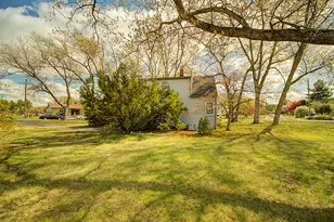 18 Kimberly Cir, North Haven, CT 06473 - Photo 5