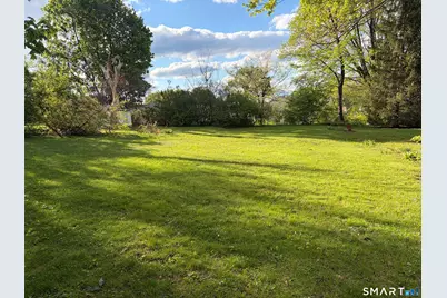 8 Wixted Avenue, Danbury, CT 06810 - Photo 3