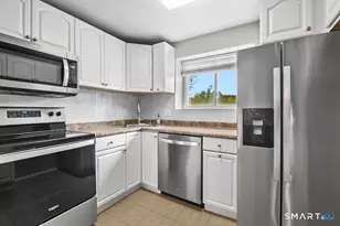 35 Carillon Dr, Rocky Hill, CT 06067 - Photo 3