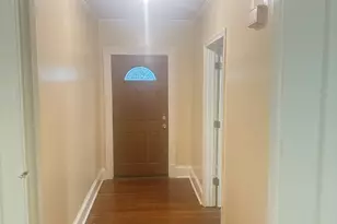 21-23 Sharon St, Hartford, CT 06112 - Photo 5