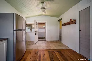 9 1st Ave, Branford, CT 06405 - Photo 17