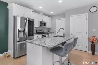 100 Dirienzo Heights #100, Derby, CT 06418 - Photo 11