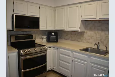 39 Willard Street #C, Hartford, CT 06105 - Photo 7