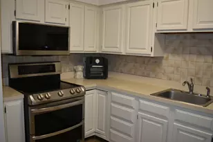 39 Willard St, Hartford, CT 06105 - Photo 7