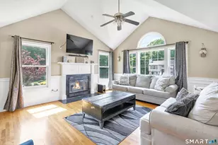 52 Brittany Ln, Naugatuck, CT 06770 - Photo 3