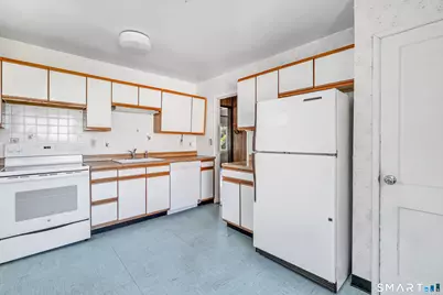 135 Sixth Avenue, Stratford, CT 06615 - Photo 11