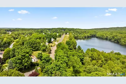 527 Lake Street, Manchester, CT 06042 - Photo 1