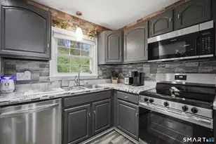 350 Bristol St, Waterbury, CT 06708 - Photo 9