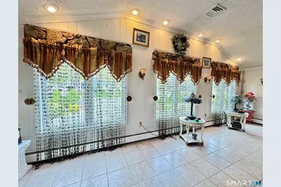 22 Larkspur Drive, Trumbull, CT 06611 - Photo 13
