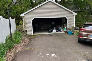 85 Hicks St, Meriden, CT 06450 - Photo 15