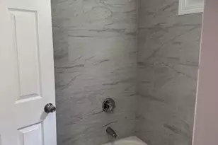 26 Hungerford St, Hartford, CT 06106 - Photo 11