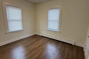 27 Botsford St, Meriden, CT 06451 - Photo 9