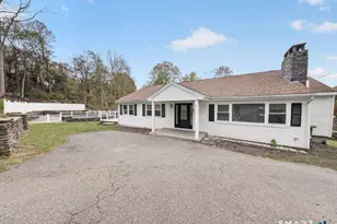 20 Oakridge Rd, Trumbull, CT 06611 - Photo 27
