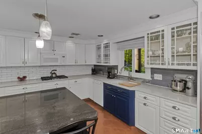 10 Cliffmount Drive, Bloomfield, CT 06002 - Photo 11
