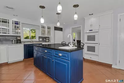 10 Cliffmount Drive, Bloomfield, CT 06002 - Photo 9