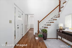 33 Greenknoll Dr, Brookfield, CT 06804 - Photo 3