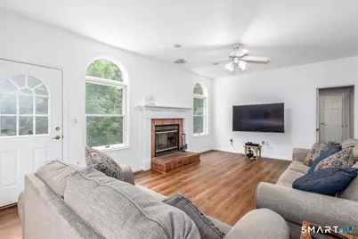 33 Greenknoll Drive, Brookfield, CT 06804 - Photo 9