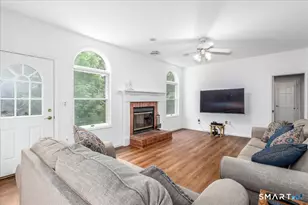 33 Greenknoll Dr, Brookfield, CT 06804 - Photo 9