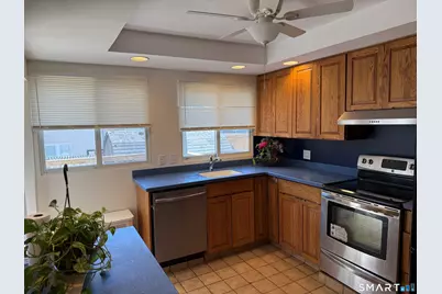 133 East Eaton Street, Bridgeport, CT 06604 - Photo 3