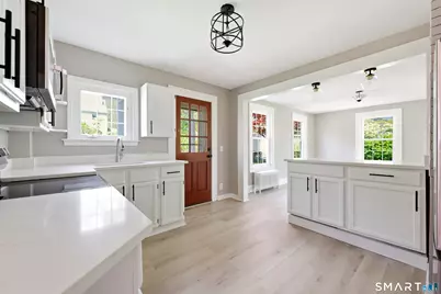 82 West Street, Simsbury, CT 06070 - Photo 3
