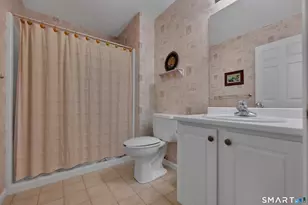 9 Henley Way, West Hartford, CT 06117 - Photo 17