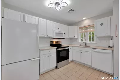 9 Henley Way #9, West Hartford, CT 06117 - Photo 7
