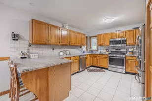 91 Ford St, Ansonia, CT 06401 - Photo 9