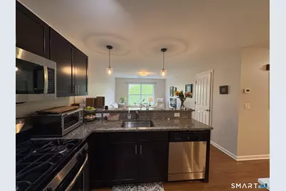 26 Schoolhouse Drive #405, West Hartford, CT 06110 - Photo 5