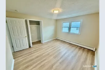 114 Waldorf Avenue, Bridgeport, CT 06605 - Photo 7