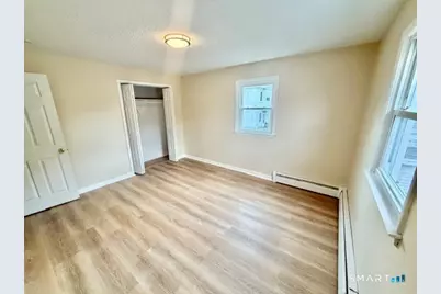 114 Waldorf Avenue, Bridgeport, CT 06605 - Photo 5