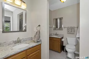 8 Dibble Hollow Ln, Windsor Locks, CT 06096 - Photo 17