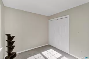 8 Dibble Hollow Ln, Windsor Locks, CT 06096 - Photo 21