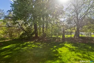8 Dibble Hollow Ln, Windsor Locks, CT 06096 - Photo 29