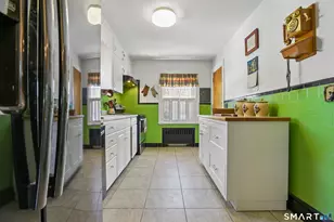 138 S Broad St, Stonington, CT 06379 - Photo 9