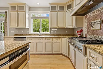 12 Copper Beech Drive, Middletown, CT 06457 - Photo 5