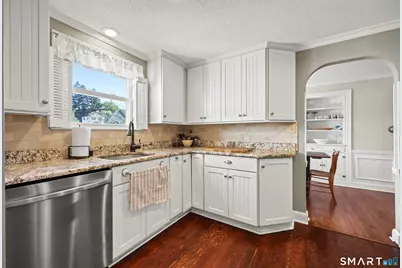 51 Oakdale Street, Wethersfield, CT 06109 - Photo 11