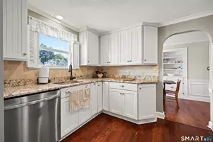 51 Oakdale St, Wethersfield, CT 06109 - Photo 11
