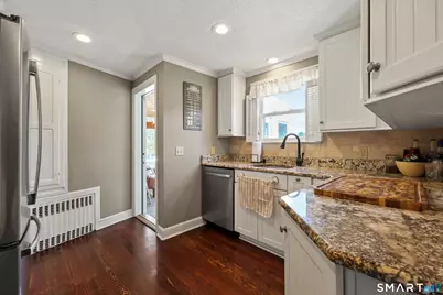51 Oakdale Street, Wethersfield, CT 06109 - Photo 9