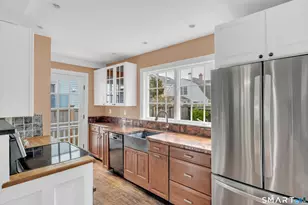 10 Trumbull St, Stonington, CT 06378 - Photo 15